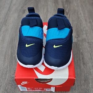 Nike RT Presto Extreme TD Midnight Navy/lemon Venom Toddler 5c